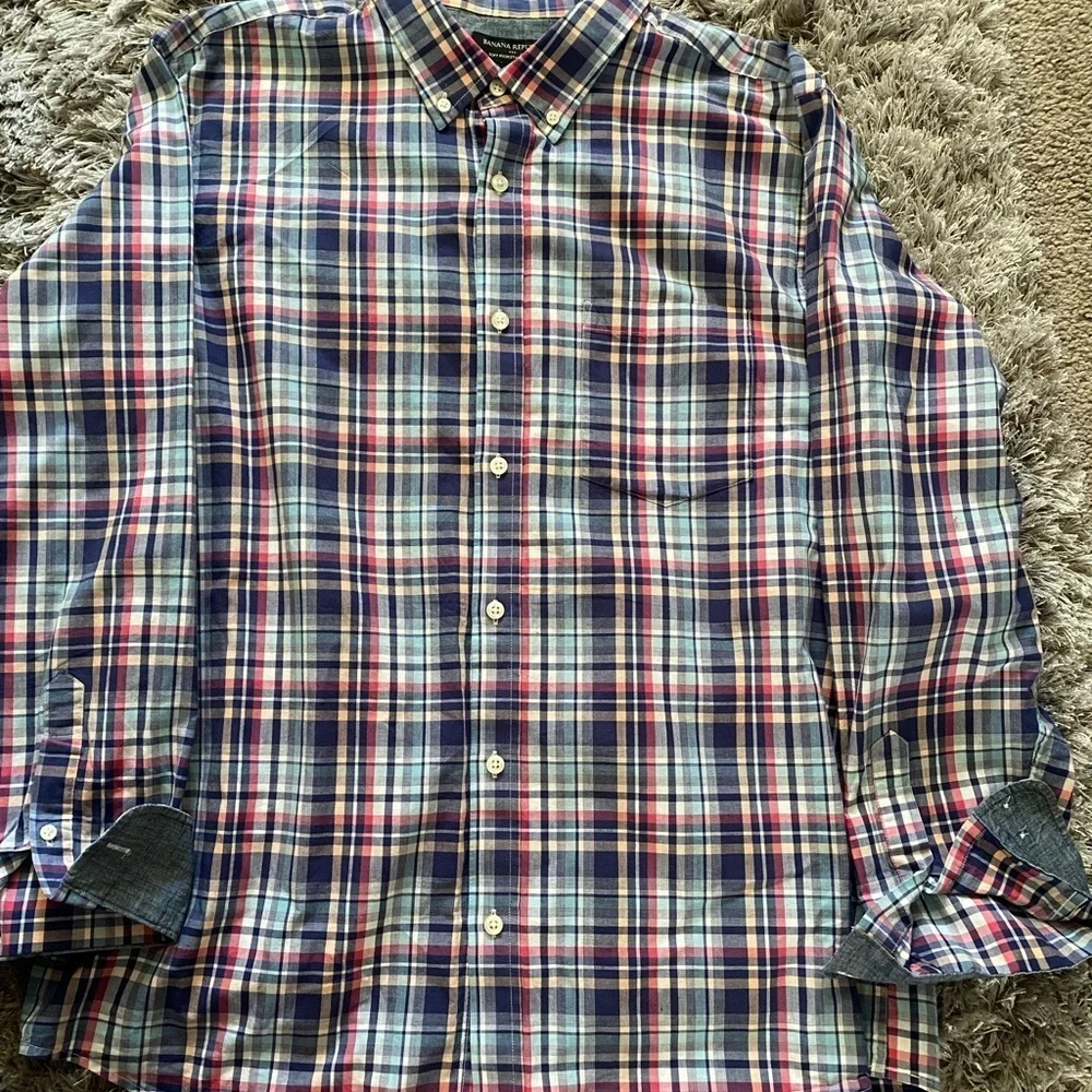Banana Republic men's plaid button down shirt size L